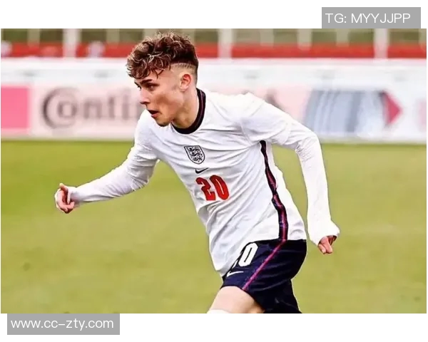 国米多特等多家俱乐部关注西汉姆联15岁后卫费约库转会动态